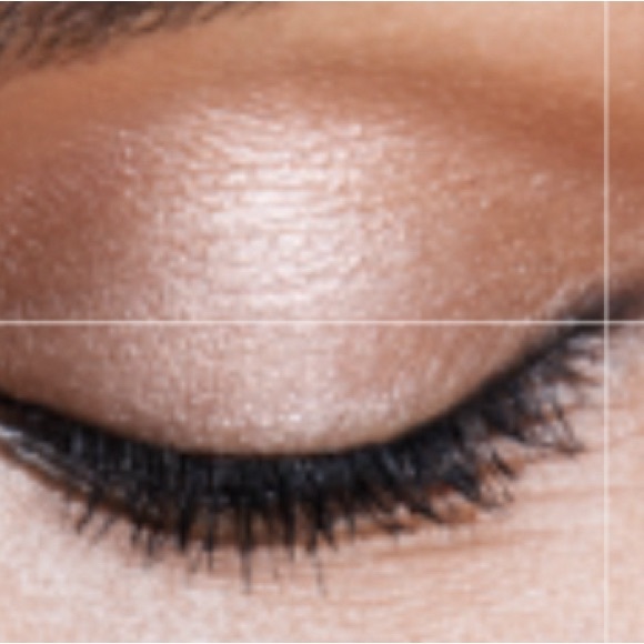 Mary Kay Liquid Eye Shadow Light beam - Picture 3 of 7